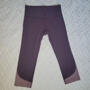 Athleta Size S Women's Leggings in Deep Purpleath Used Like New